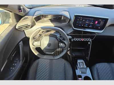 Peugeot 2008 Hybrid 145 e-DCS6 Allure (2026) - Foto 13