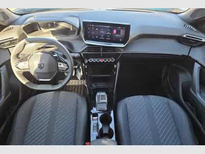 Peugeot 2008 Hybrid 145 e-DCS6 Allure (2026) - Foto 12