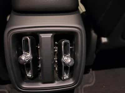 Volvo XC40 VOLVO XC40T2 automatic Essence Plus Dark (2022) - Photo 15
