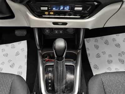Suzuki Swift 1.2 GL+ MILD HYBRID AUTO LED NAVI (2025) - Photo 9