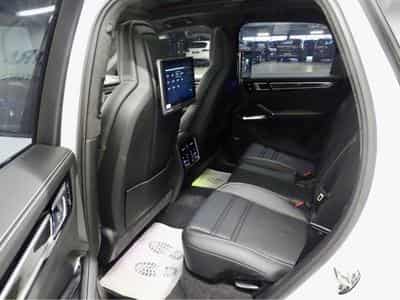 Porsche Cayenne 4.0 TURBO PSCB SPORT DESIGN CARBON APPROVED Hinterradlenkung (2019) - Photo 8