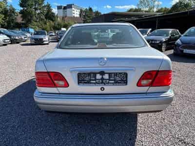 Mercedes E 200 E 200 Lim. *TÜV Neu* Steuerkette Neu*Klimaautom* (1998) - Photo 5