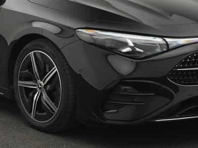 Mercedes CLA 180 AMG-Line (2025) - Photo 9