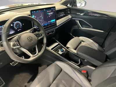 VW Tiguan 2.0 TSI 4Motion R-Line 265 (2025) - Photo 8