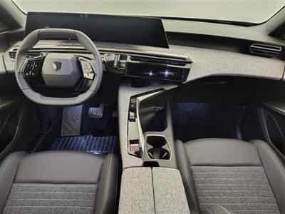 Peugeot 3008 1.2 HYBRID 136cv e-DSC6 Allure Pack NAVI / FULL LED / CAMERA (2025) - Photo 8