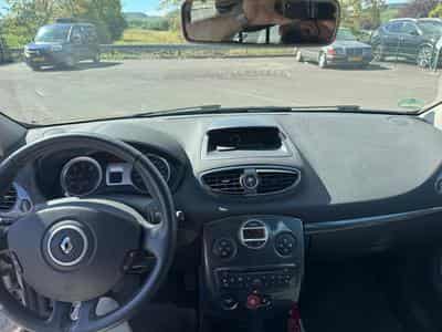 Renault Clio 1.5 cdi (2009) - Photo 5