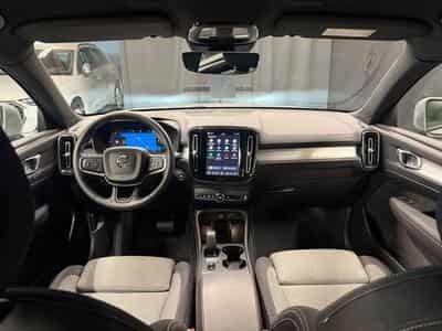 Volvo XC40 CORE HEV 163CV (2024) - Foto 2