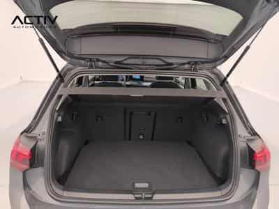 VW Golf VIII 2.0 TDI SCR 115 BVM6 LIFE (2025) - Photo 11