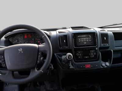 Peugeot Boxer Plateau DC 435 L4 (2024) - Photo 13