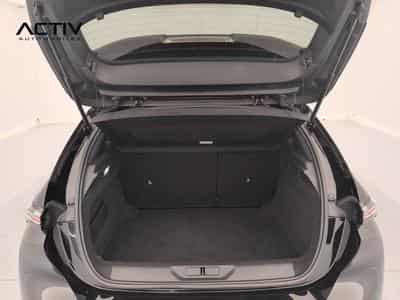 Peugeot 308 Hybrid 145 e-DCS6 Allure (2025) - Photo 8