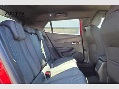 Peugeot 2008 Hybrid 145 e-DCS6 Allure (2026) - Photo 10