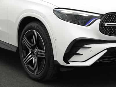 Mercedes GLC 220 d 4MATIC AMG-Line (2026) - Photo 9