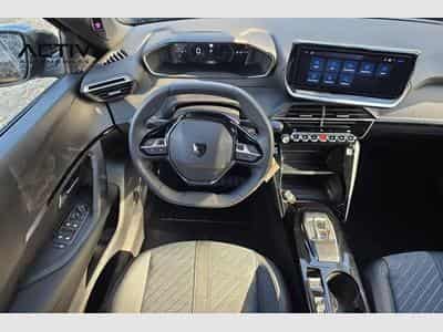 Peugeot 2008 Hybrid 145 e-DCS6 Allure (2026) - Photo 13