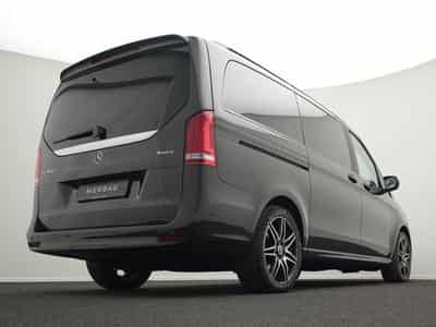 Mercedes V d 4MATIC Exclusive Lang (2023) - Photo 9