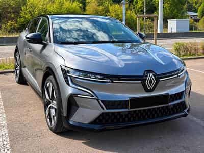 Renault Megane E-Tech Iconic 220 Optimum Charge (2023) - Photo 1
