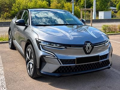 Renault Megane E-Tech Iconic 220 Optimum Charge (2023) - Foto 1