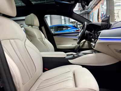 BMW 530 530iA Touring 2.0 245cv Auto M-SPORT (2023) - Photo 8