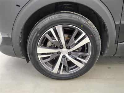 Peugeot 5008 1.2 PureTech 130cv EAT8 Allure 7pl. NAVI / FULL LED / CUIR (2023) - Foto 6