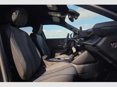 Peugeot 2008 Hybrid 145 e-DCS6 Allure (2026) - Photo 9