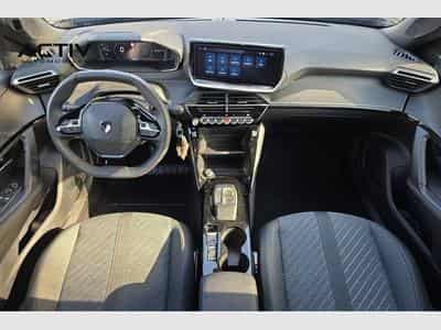 Peugeot 2008 Hybrid 145 e-DCS6 Allure (2026) - Photo 12