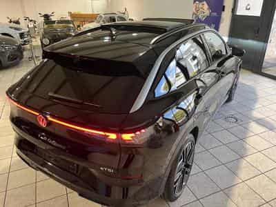 VW T-Roc 1.5 eTSI DSG R-Line *Toit Ouvrant/Pano* (2026) - Photo 6