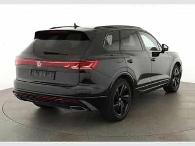 VW Touareg 3.0 TDI 210 kW 4Motion R-Line (2024) - Photo 2