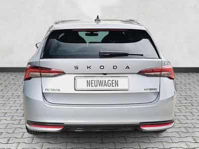 Skoda Octavia 1.5 TSI mHEV 110 kW Sportline (2026) - Photo 6