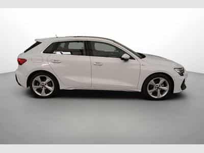 Audi A3 S line (2025) - Photo 9