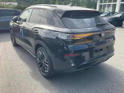 VW T-Roc 1.5 eTSI 110 kW R-Line (2026) - Photo 2