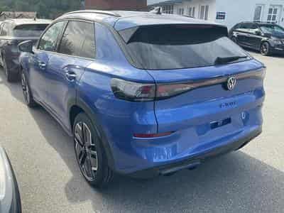 VW T-Roc 1.5 eTSI 110 kW R-Line (2026) - Photo 2
