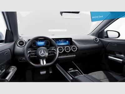 Mercedes GLA 180 Off-Roader (2026) - Photo 9