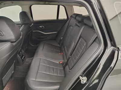 BMW 330 330e PHEV NAVI / CUIR SPORT / FULL LED/JA17 (2022) - Photo 13