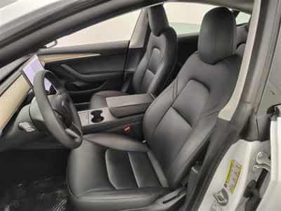 Tesla Model 3 60 kWh Standard Plus NAVI / FULL LED / CUIR / PANO (2023) - Photo 7