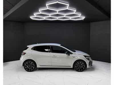 Renault Clio Esprit Alpine E-Tech Full Hybrid 145 (2025) - Photo 6