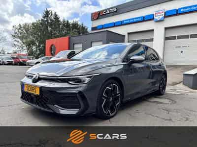 VW Golf 1.5 TSI R-Line DSG 150cv (2025) - Photo 1