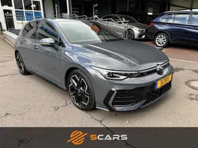 VW Golf 1.5 TSI R-Line DSG 150cv (2025) - Photo 2