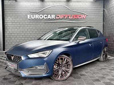 Cupra Leon VZ CUP 2.0 TSI 300CV *BREMBO * PANO * VSS * BEATS * CARBONE (2023) - Photo 1