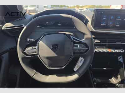 Peugeot 2008 Hybrid 145 e-DCS6 Allure (2026) - Foto 14