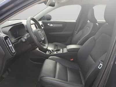 Volvo XC40 B3 Core 2026 / Essence (2025) - Foto 10