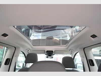 VW Caddy eHybrid Dark Label (2026) - Photo 10