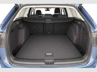 VW Golf Variant 1.5 eTSI 110 kW Life (2026) - Photo 11