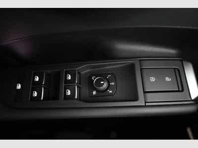 VW T-Roc 1.5 eTSI 110 kW R-Line (2026) - Photo 7