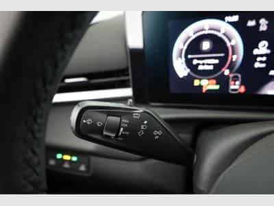 VW T-Roc 1.5 eTSI 110 kW R-Line (2026) - Photo 9