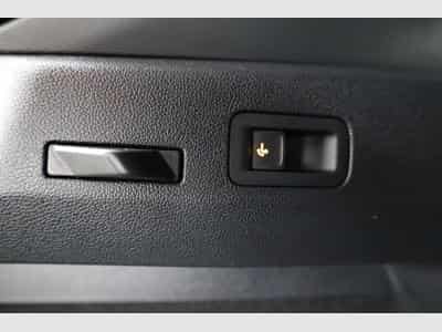 VW T-Roc 1.5 eTSI 110 kW R-Line (2026) - Photo 13