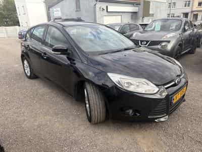 Ford Focus 1.6 TDCI 95CV (2011) - Photo 3