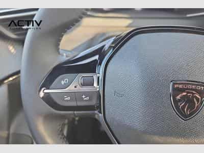 Peugeot 2008 Hybrid 145 e-DCS6 Allure (2026) - Foto 15