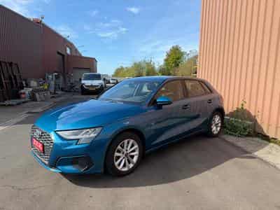 Audi A3 35 Tdi 150ch Stronic Business Édition (2022) - Photo 2