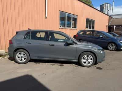 VW Golf 2.0 TDI 115CH DSG Life (2021) - Photo 1