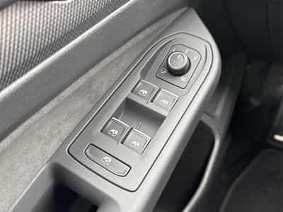 VW Golf R-Line Limited (2026) - Foto 9