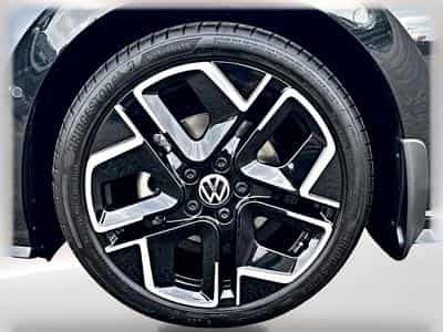 VW GOLF VIII 1.5 ETSI EVO2 150 R-LINE DSG7 (2026) - Photo 6